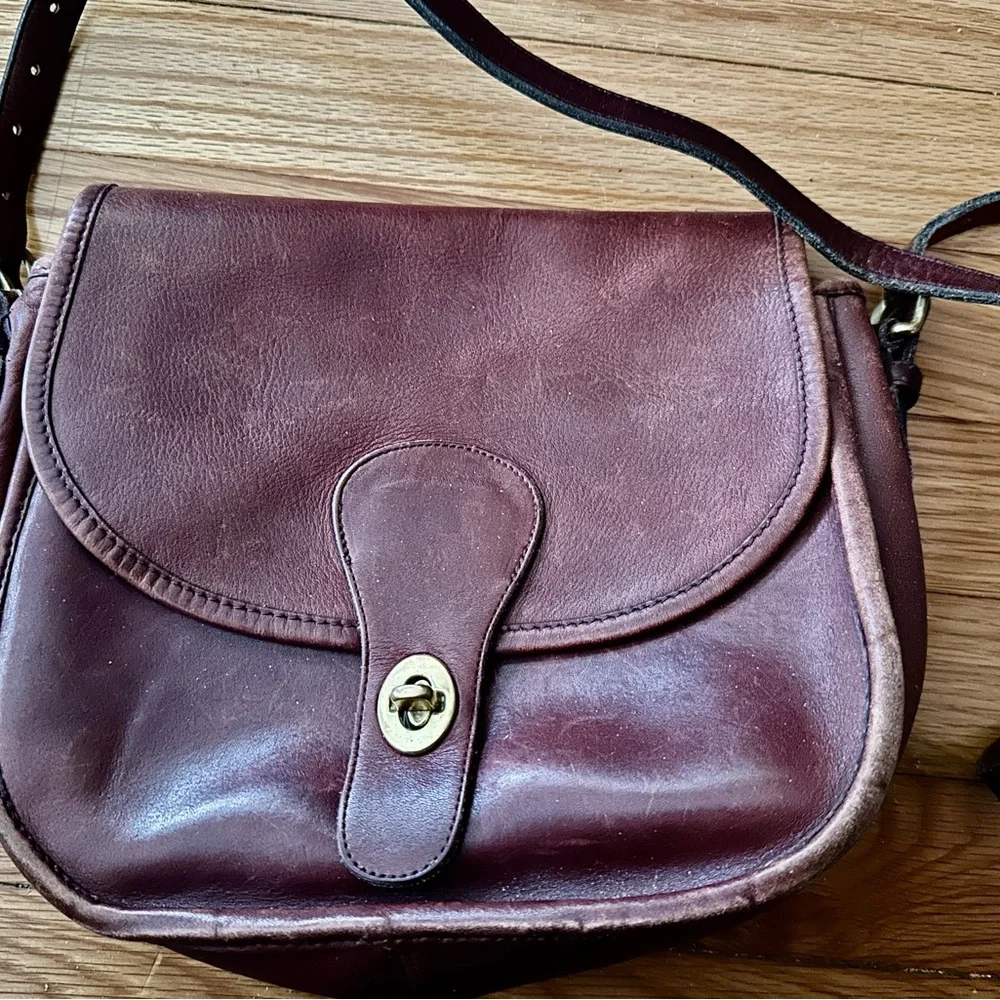 Vintage 1970s-80s Coach Crossbody in Oxblood-Raw Suede Lining - Picture 2 of 10